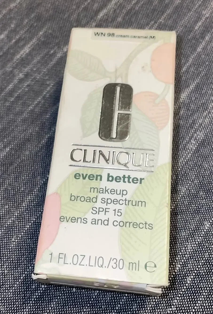 NEW! $39 Clinique Even Better Makeup (WN98- cream caramel)